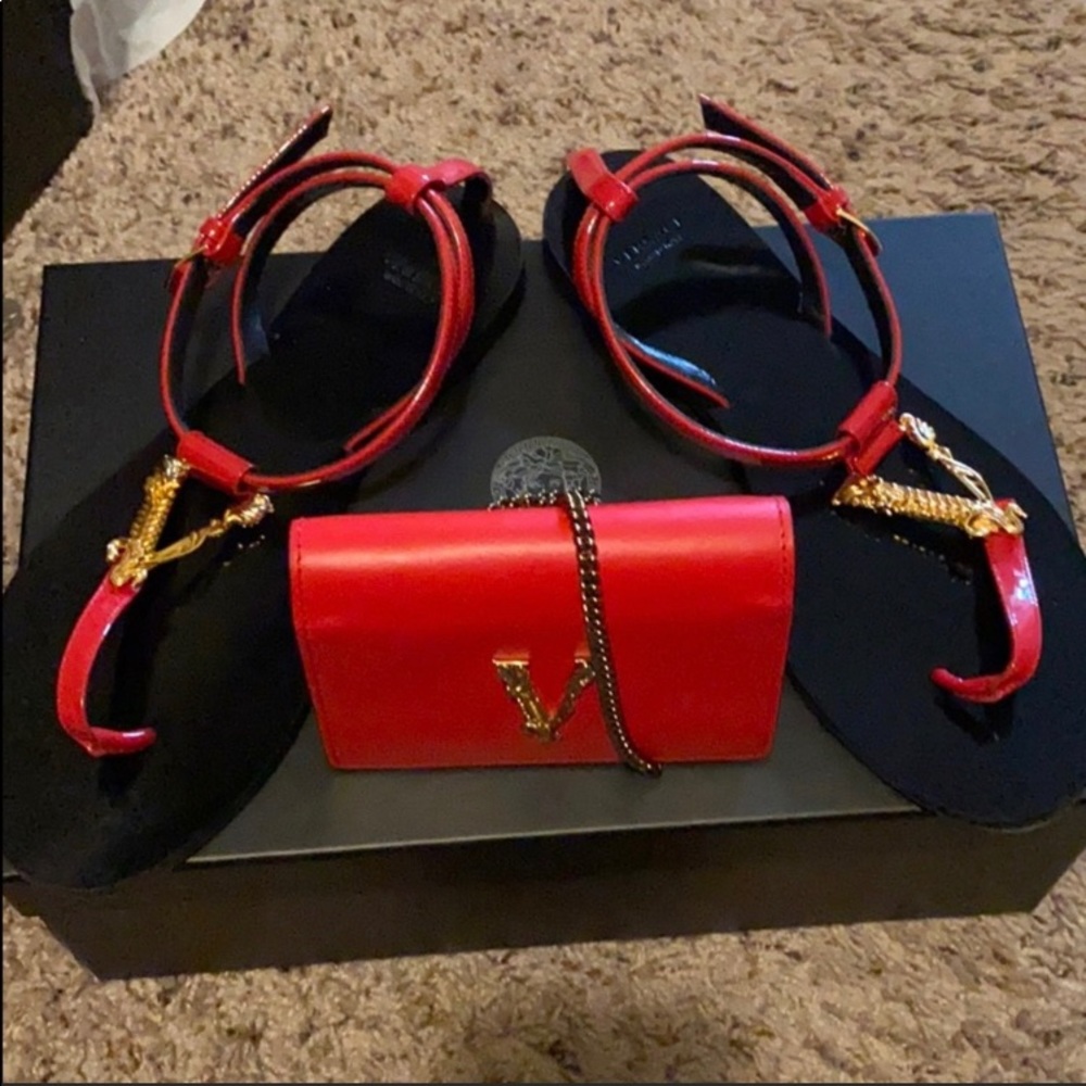 COPY - Versace Virtus Flats ( look them up 🥰)